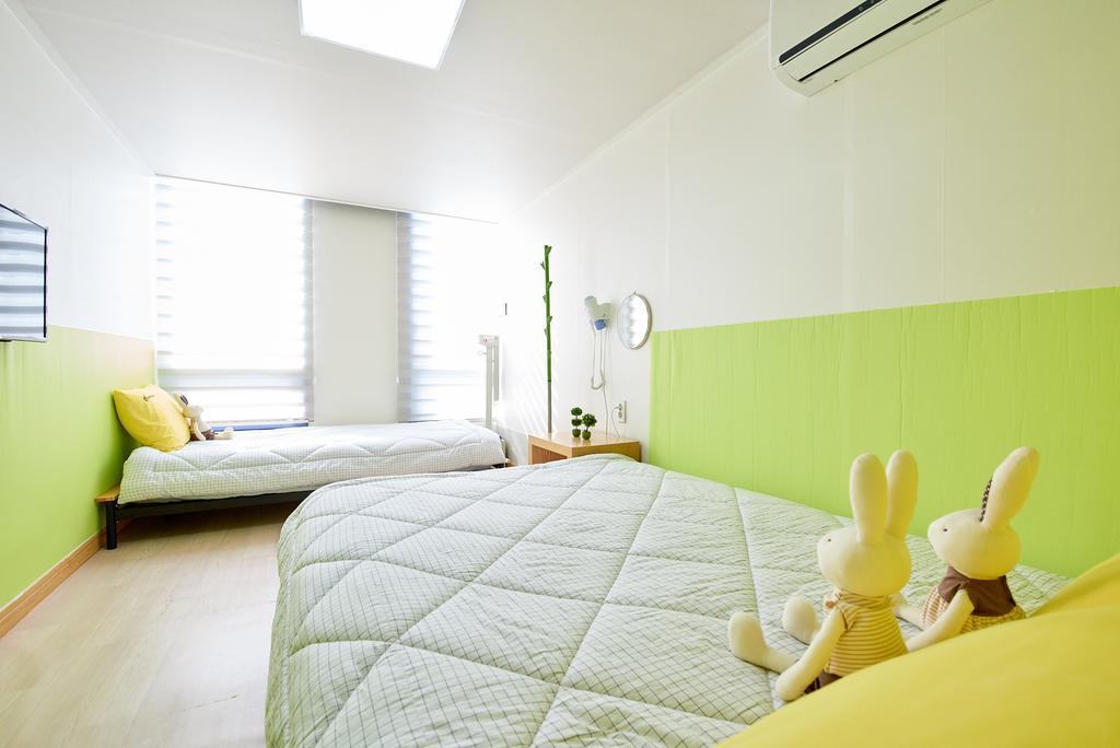 24 Guesthouse Jagalchi Busan Exteriör bild