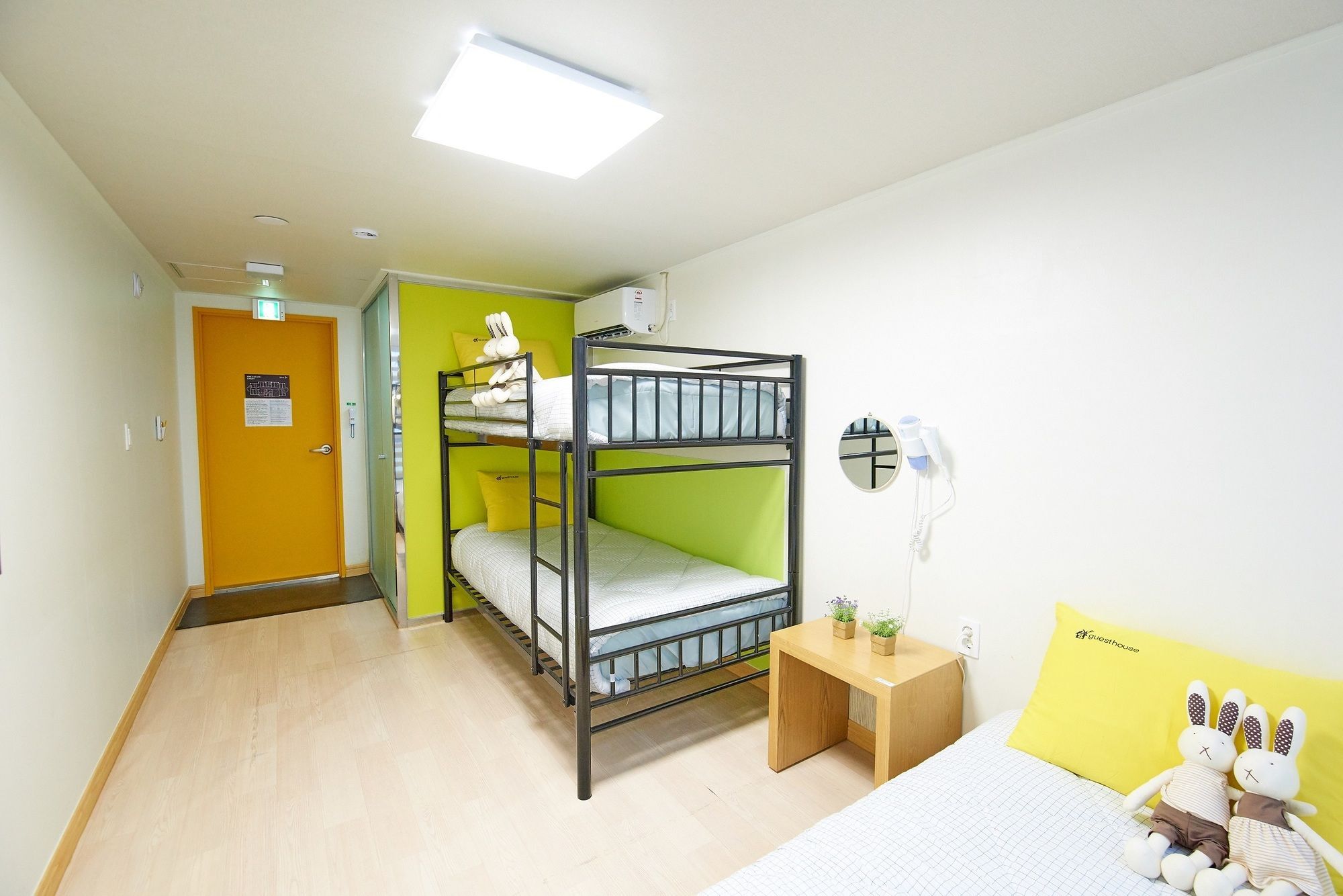 24 Guesthouse Jagalchi Busan Exteriör bild